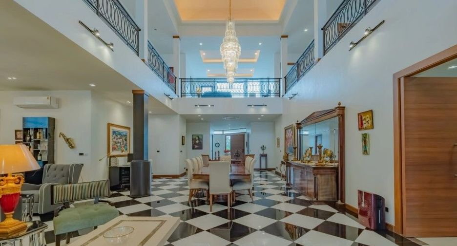 For sale 8 bed villa in Thalang, Phuket
