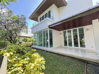 For rent 4 Beds house in Watthana, Bangkok