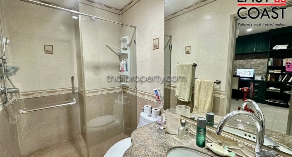 For sale 2 bedrooms condo in Jomtien, Pattaya