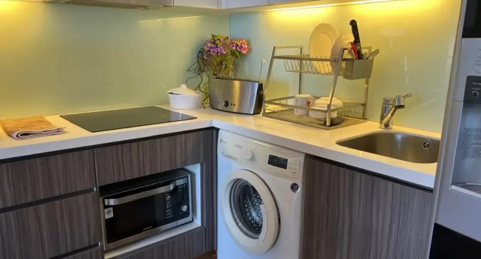 For rent 2 bedrooms condo in Khlong San, Bangkok