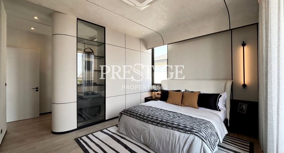 For sale 4 bedrooms house in Bang Lamung, Chonburi