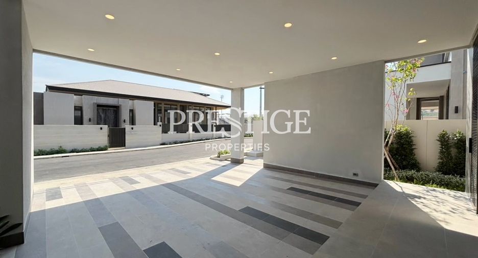 For sale 4 bedrooms house in Bang Lamung, Chonburi