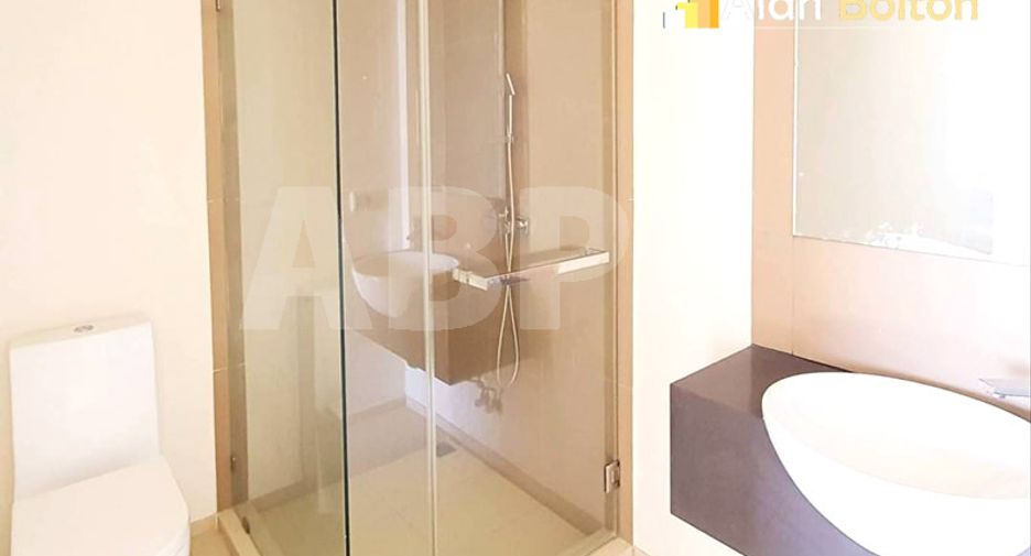 For sale 2 ベッドルーム condo in Bang Lamung, Chonburi