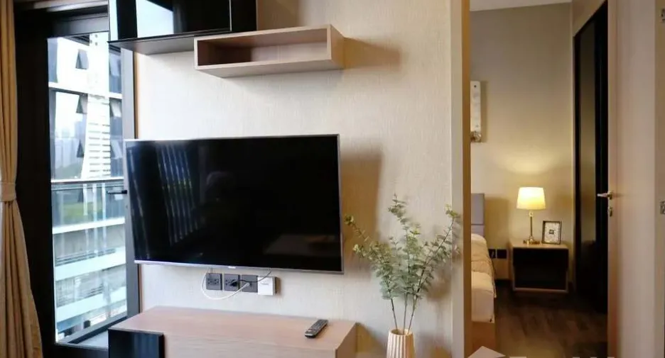 For rent 1 bed condo in Huai Khwang, Bangkok