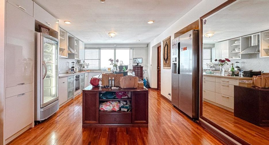 For sale 3 bedrooms condo in Sattahip, Chonburi