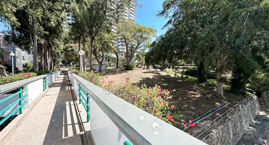 For sale 3 bedrooms condo in Sattahip, Chonburi