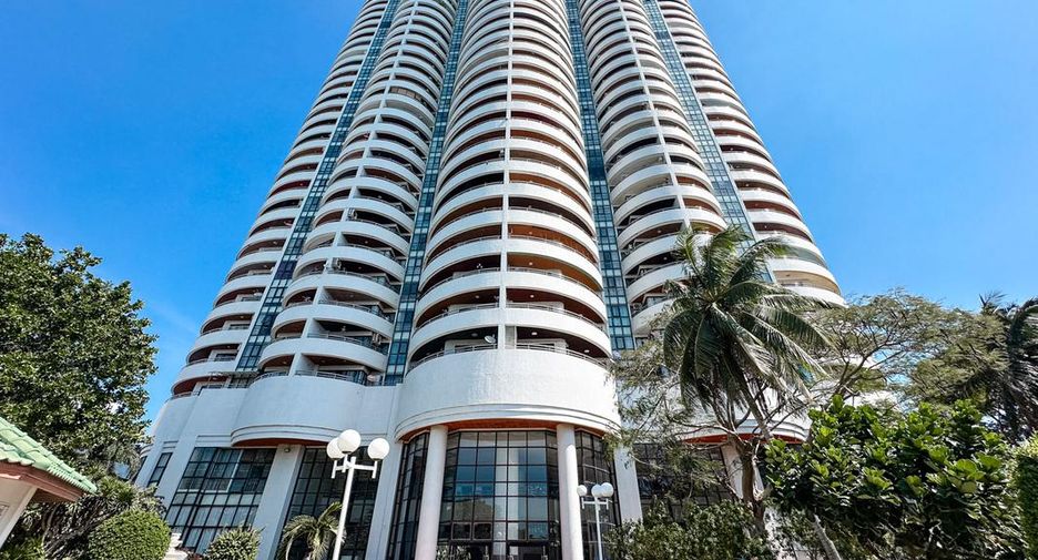 For sale 3 bedrooms condo in Sattahip, Chonburi