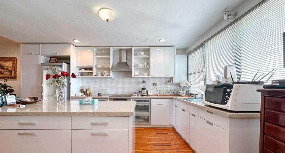 For sale 3 bedrooms condo in Sattahip, Chonburi