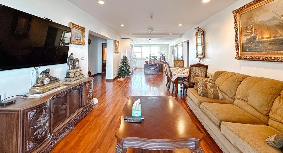 For sale 3 bedrooms condo in Sattahip, Chonburi