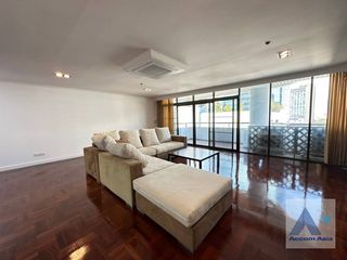 For rent 3 bed condo in Watthana, Bangkok