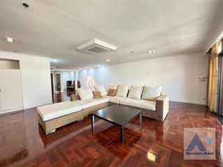 For rent 3 bed condo in Watthana, Bangkok