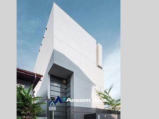 For sale 3 Beds house in Sathon, Bangkok