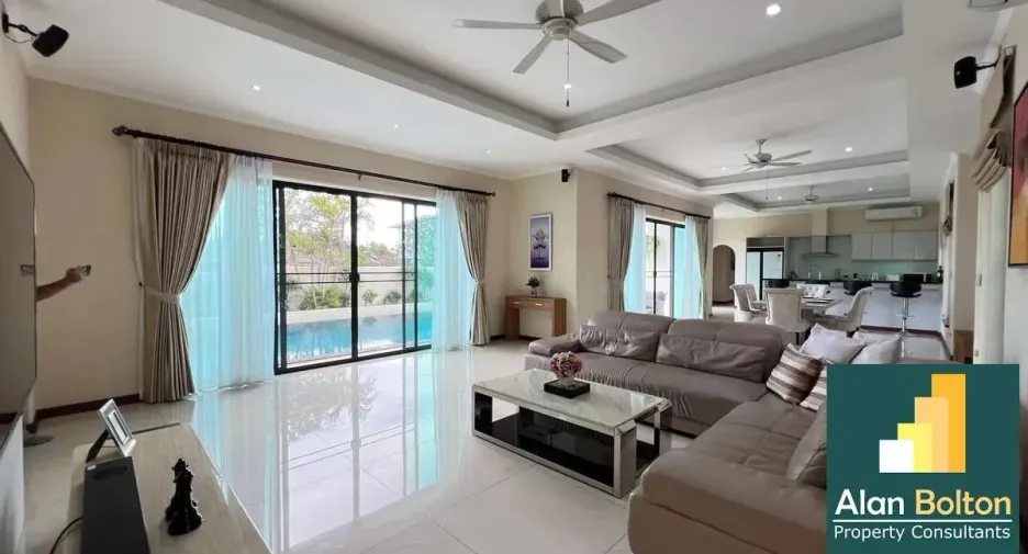 For rent and for sale 4 bedrooms house in Bang Lamung, Chonburi