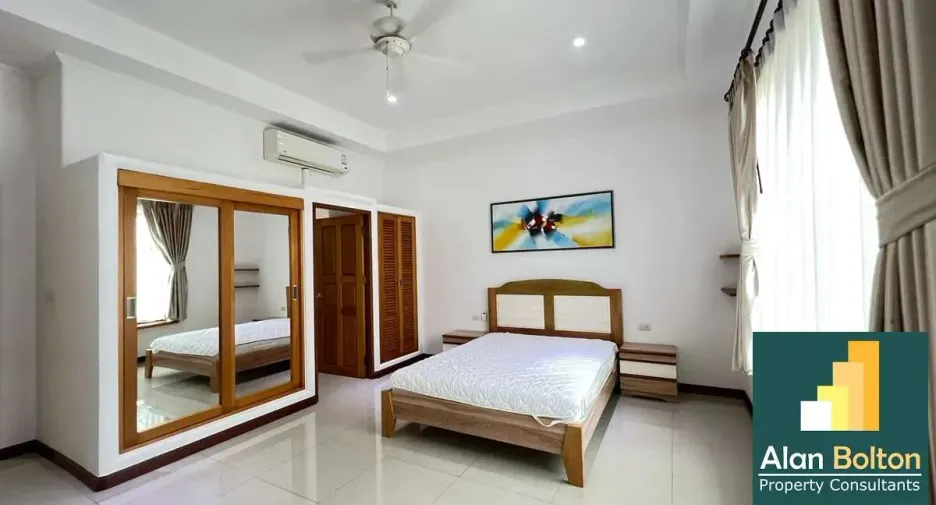 For rent and for sale 4 bedrooms house in Bang Lamung, Chonburi