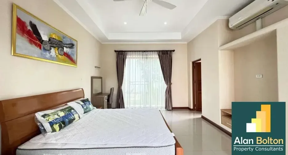 For rent and for sale 4 bedrooms house in Bang Lamung, Chonburi