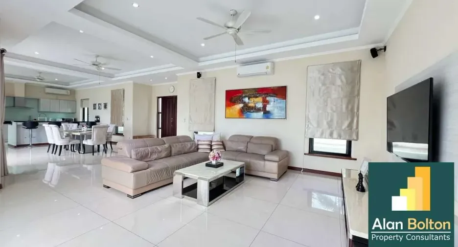 For rent and for sale 4 bedrooms house in Bang Lamung, Chonburi