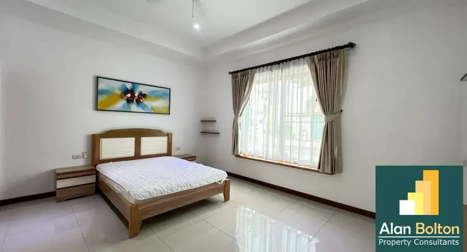 For rent and for sale 4 bedrooms house in Bang Lamung, Chonburi