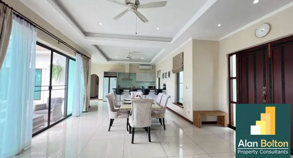 For rent and for sale 4 bedrooms house in Bang Lamung, Chonburi