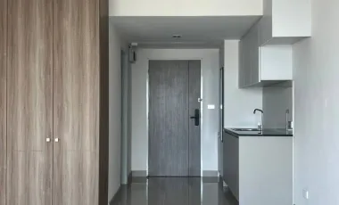 For sale 1 bed condo in Huai Khwang, Bangkok