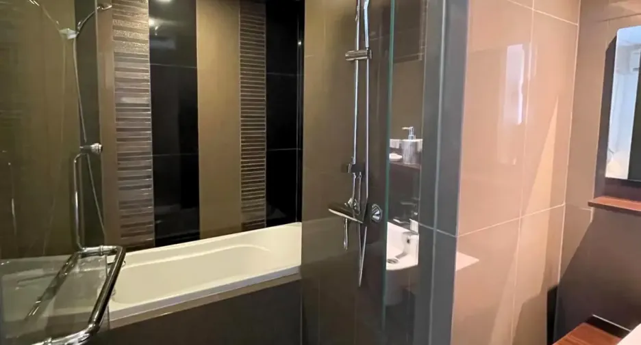For sale 2 bedrooms condo in Watthana, Bangkok