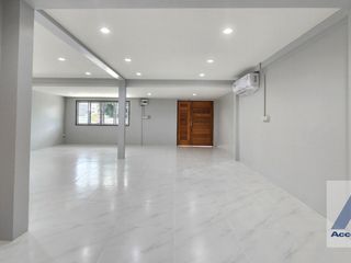 For rent 2 Beds house in Watthana, Bangkok