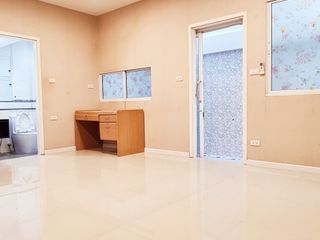 For sale 4 bed townhouse in Prawet, Bangkok