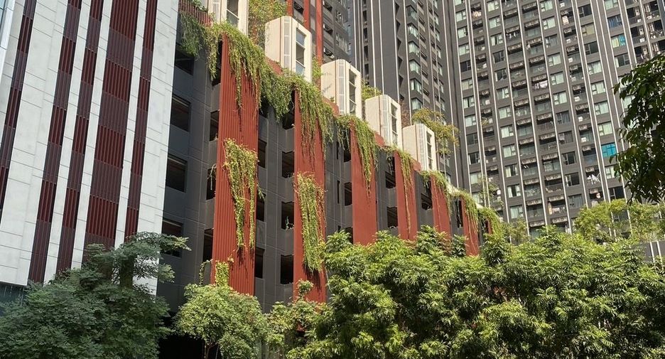 For sale studio condo in Huai Khwang, Bangkok