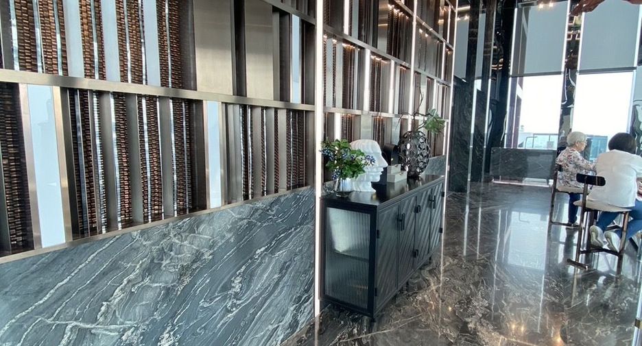 For sale studio condo in Huai Khwang, Bangkok