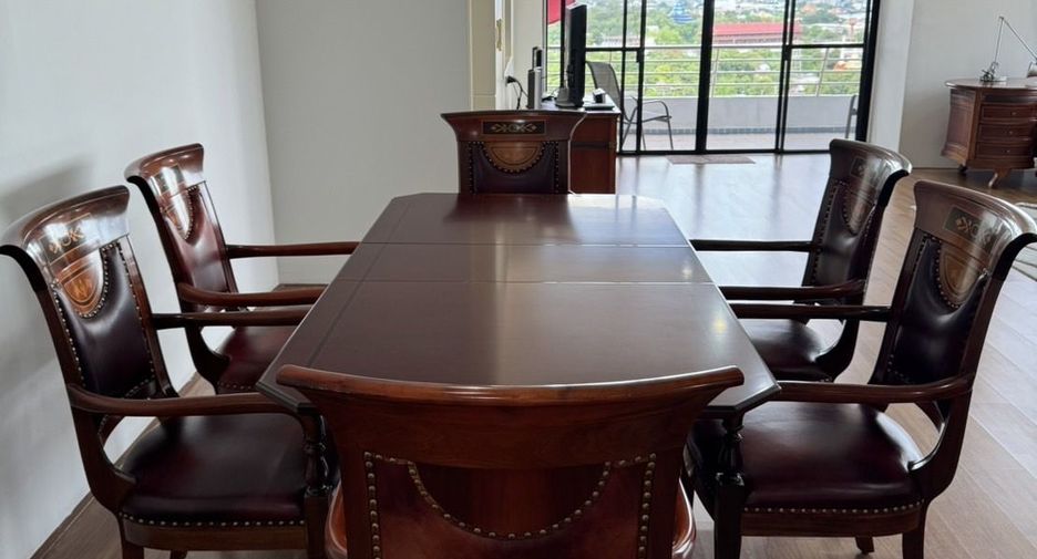 For rent 3 bed condo in Mueang Nonthaburi, Nonthaburi