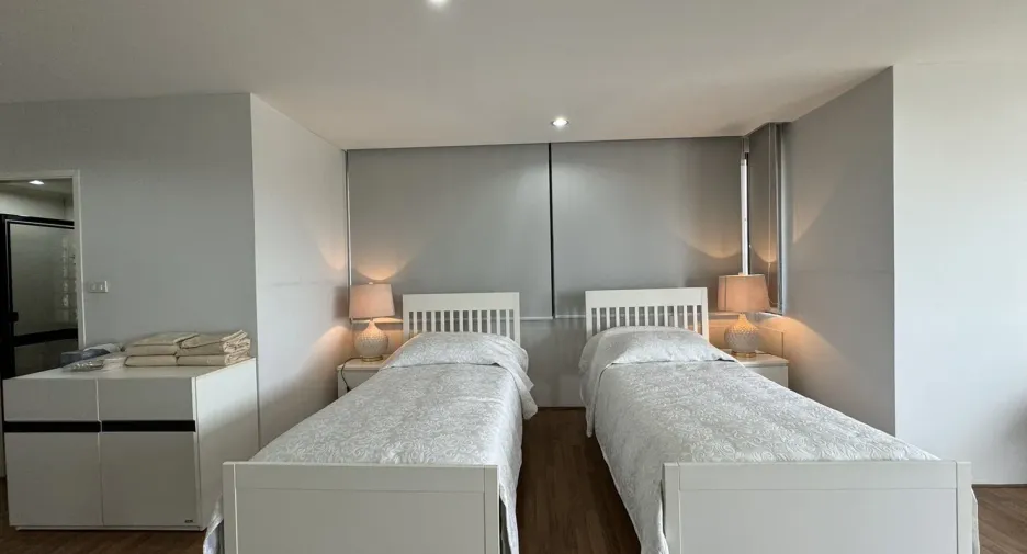 For rent 3 bed condo in Mueang Nonthaburi, Nonthaburi