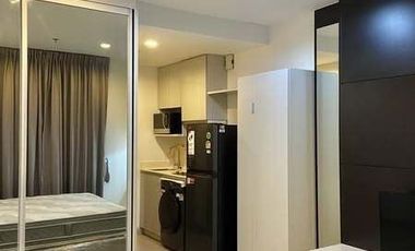 For sale スタジオ condo in Phra Khanong, Bangkok