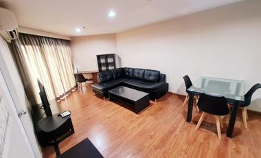 For rent 2 bed condo in Huai Khwang, Bangkok