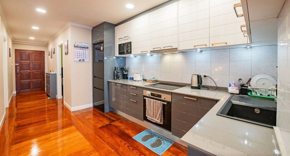 For sale 3 bedrooms condo in Pratumnak, Pattaya