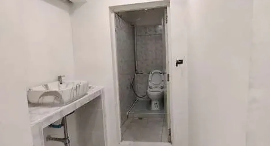 For rent retail Space in Din Daeng, Bangkok