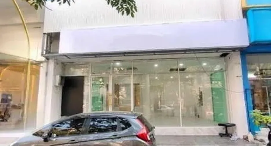 For rent retail Space in Din Daeng, Bangkok