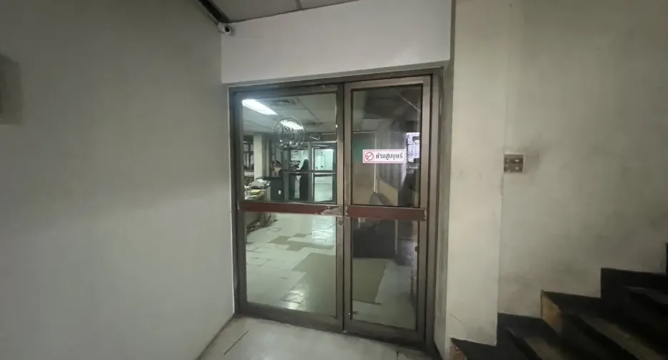 For rent retail Space in Khlong Toei, Bangkok