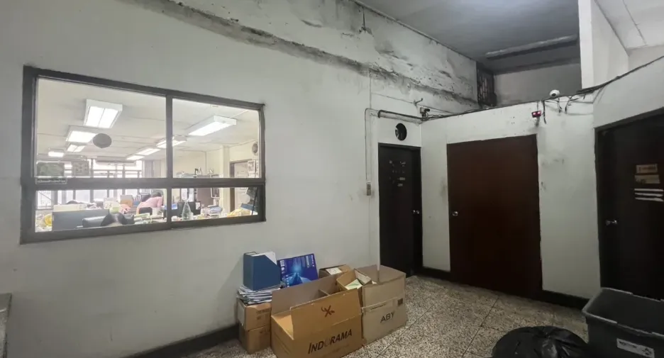 For rent retail Space in Khlong Toei, Bangkok