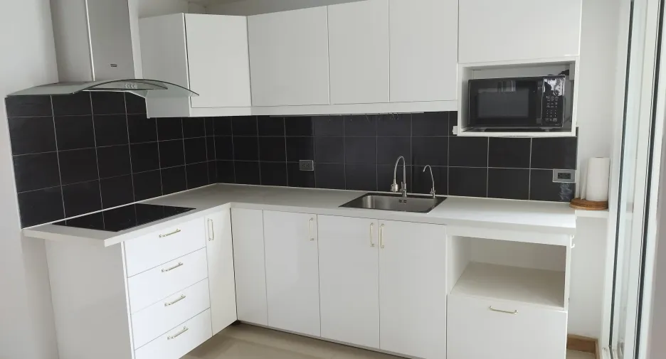 For rent 2 bed condo in Huai Khwang, Bangkok