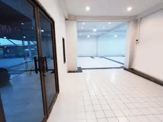 For rent retail Space in Mueang Nonthaburi, Nonthaburi