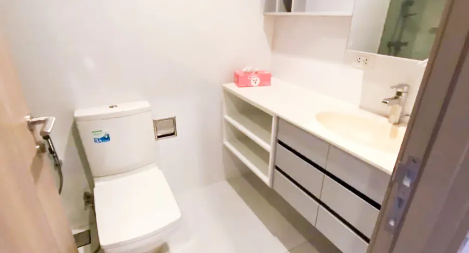 For sale スタジオ condo in Watthana, Bangkok