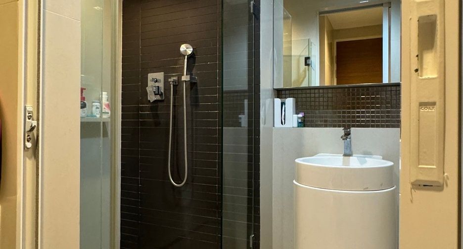 For sale 1 bed condo in Phaya Thai, Bangkok