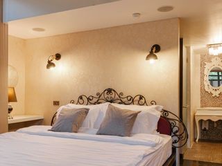 For sale 12 bed hotel in Mueang Chiang Mai, Chiang Mai