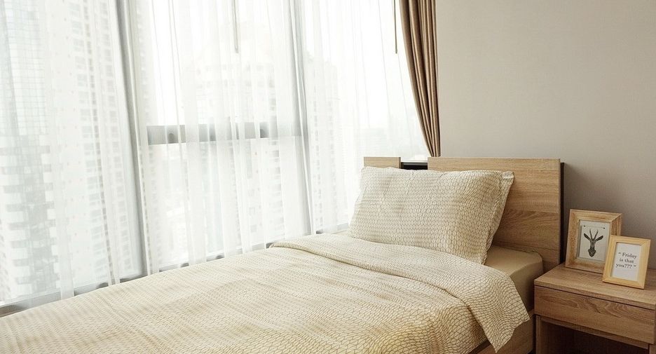 For rent 2 bedrooms condo in Khlong Toei, Bangkok