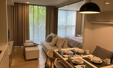 For sale 1 bed condo in Khlong Toei, Bangkok
