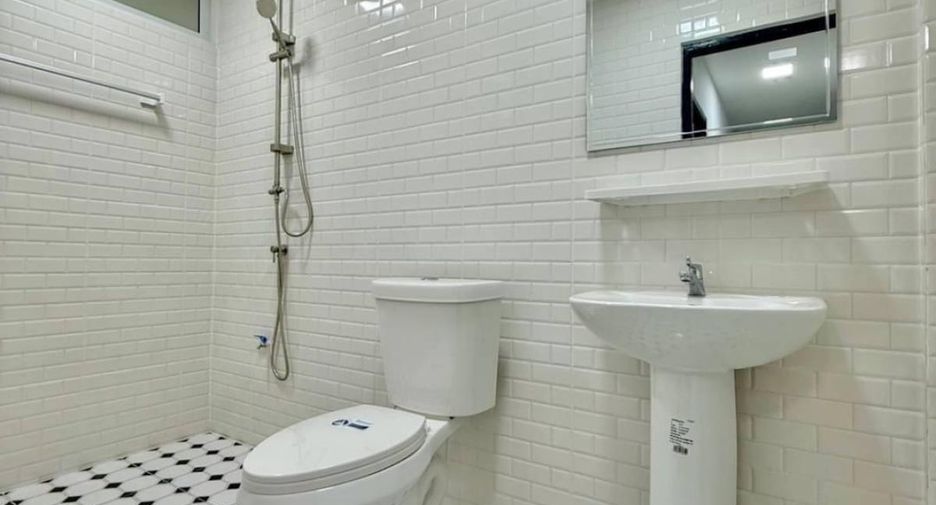 For sale 3 bed house in Pak Kret, Nonthaburi