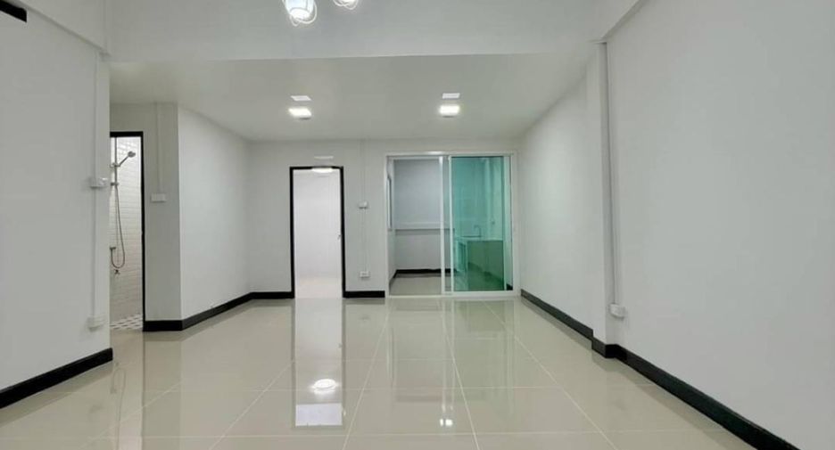 For sale 3 bed house in Pak Kret, Nonthaburi