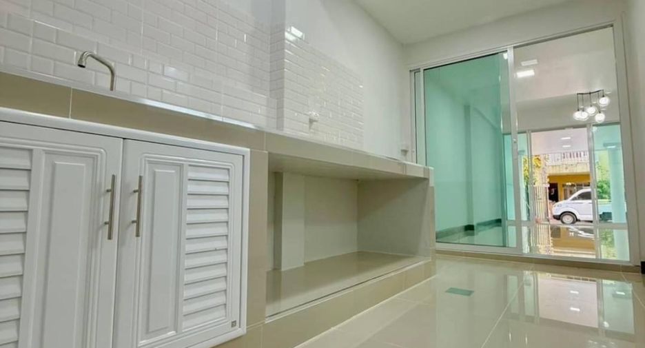 For sale 3 bed house in Pak Kret, Nonthaburi