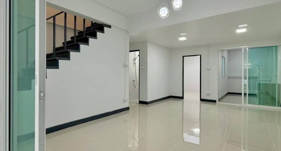 For sale 3 bed house in Pak Kret, Nonthaburi
