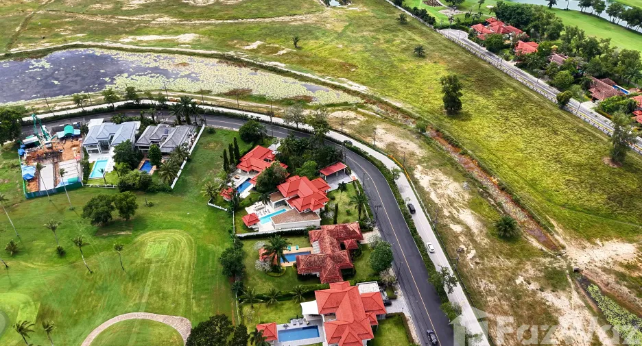 For sale 6 bed villa in Thalang, Phuket