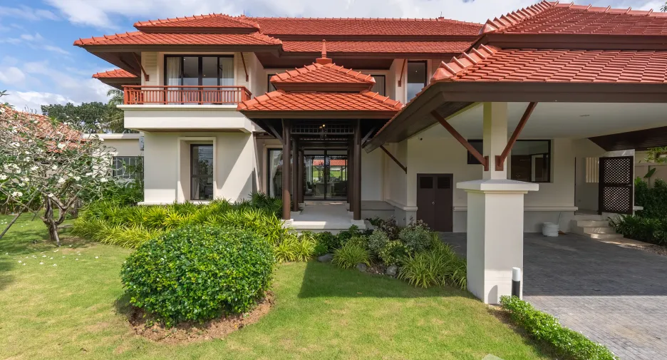 For sale 6 bed villa in Thalang, Phuket
